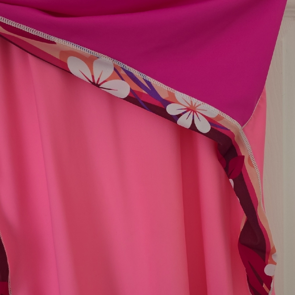 Tuga Women's Pink Rash Guard - Picture 7 of 11